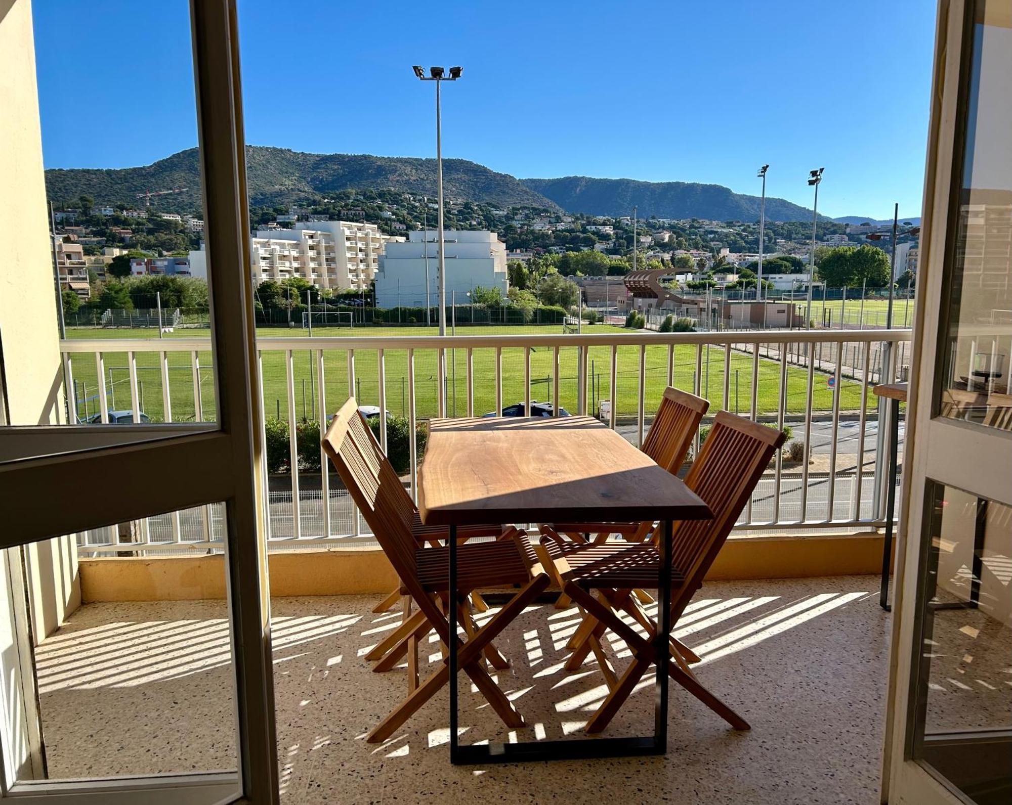Appartement T3 A 300m Avec Piscine Tennis Le Lavandou
