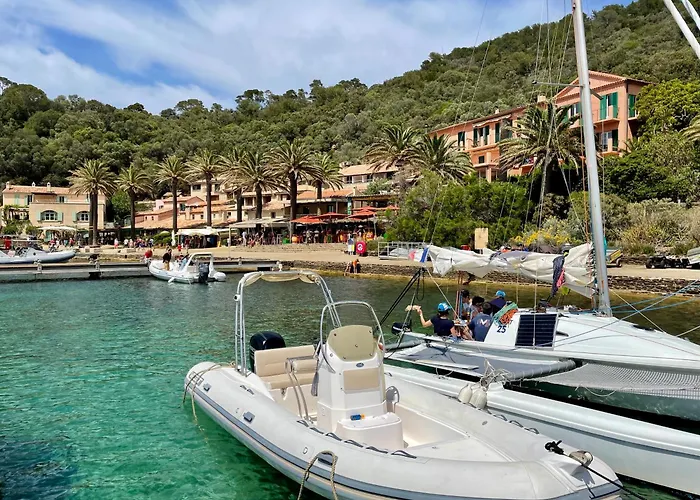 T3 A 300M Plage Avec Piscine Tennis
