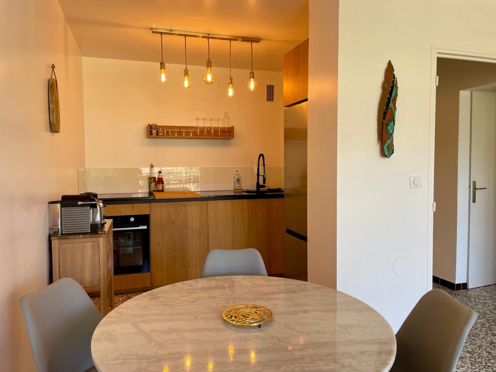 Apartment T3 A 300m Avec Piscine Tennis Le Lavandou