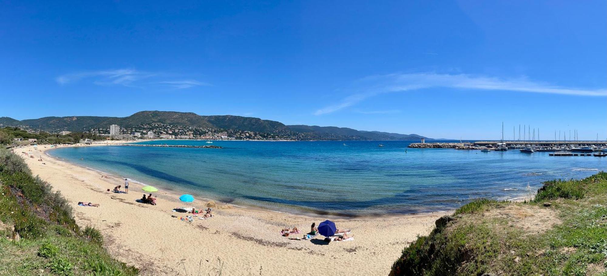 T3 A 300m Avec Piscine Tennis * Le Lavandou